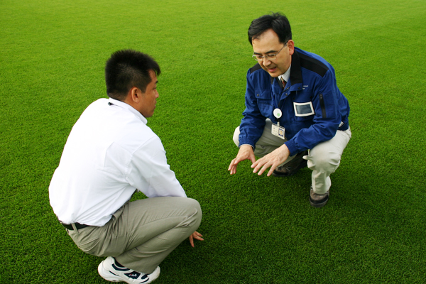 サッカースタジアムのピッチを探検しよう その1 芝生のことならバロネスダイレクト サッカースタジアムのピッチを探検しよう その1 芝生のことならバロネスダイレクト